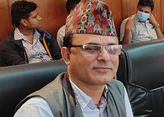 मान्छे गोमन बनेर डस्छ