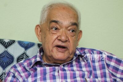 म दाम्लो बाँध्दिनँ