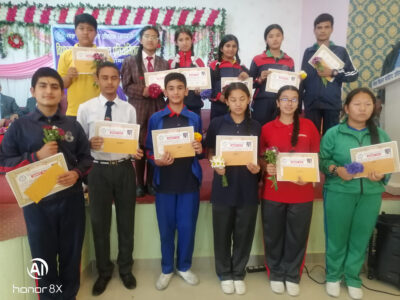 विकल साहित्य प्रतिष्ठानद्वfरा विद्यार्थी पुरस्कृत