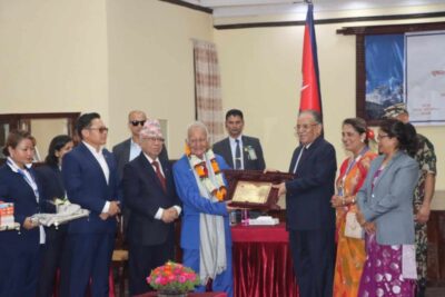पुष्पलाल राष्ट्रिय पुरस्कारद्वारा तीन व्यक्तित्व सम्मानित पुष्पलाल राष्ट्रिय पुरस्कारद्वारा तीन व्यक्तित्व सम्मानित