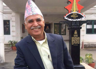 तीन ठोक्तक