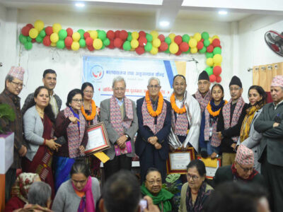 कलाकार टेकवीर मुखिया सहित चार स्रष्टा पुरस्कृत कलाकार टेकवीर मुखिया सहित चार स्रष्टा पुरस्कृत