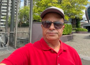 हे खोला तँ बगाइदे !