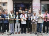 नियात्राकार राजाराम बर्तौलाकाे कृति लिगलिगे दौड सडकमै लाेकार्पण